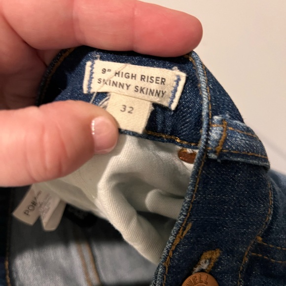 Madewell 9” High Riser Skinny Skinny Distressed Jeans - Like new, barely worn! - Picture 2 of 5